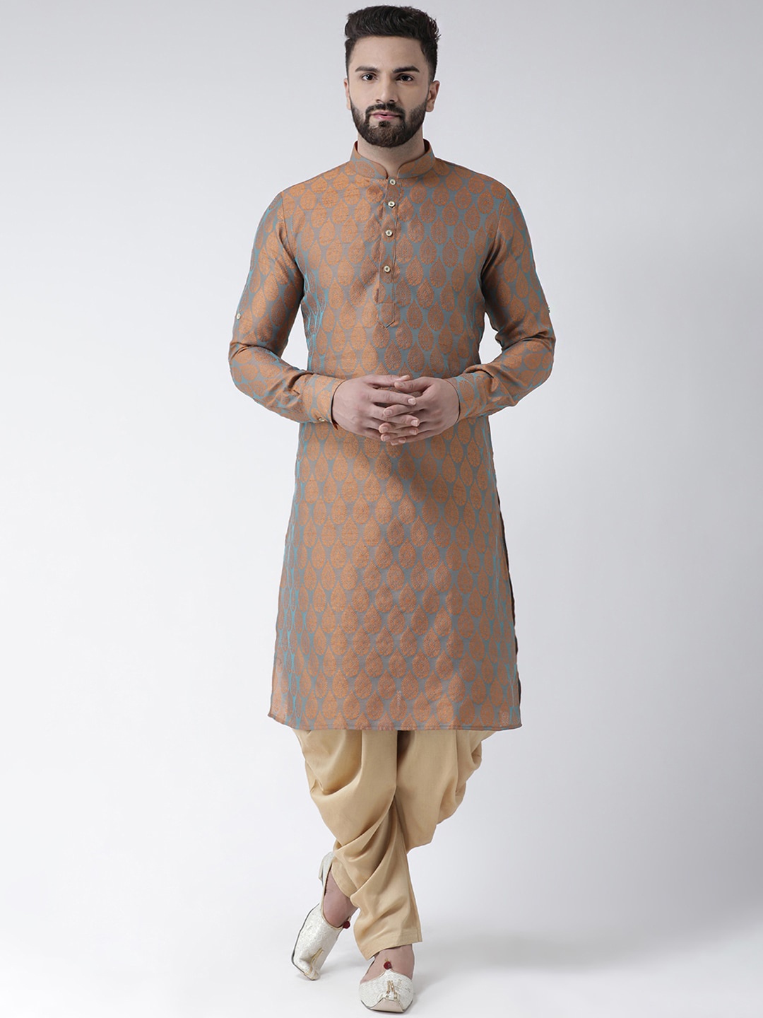 

Chitwan Mohan Men Orange Dupion Silk Kurta with Dhoti Pants