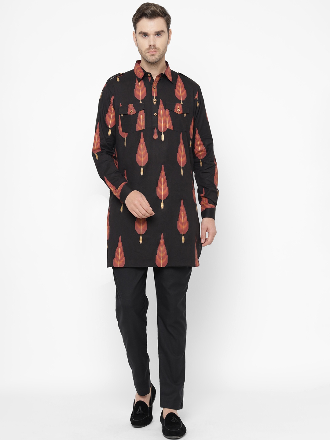 

Chitwan Mohan Men Black Ethnic Motifs Printed Pure Cotton Kurta with Trousers