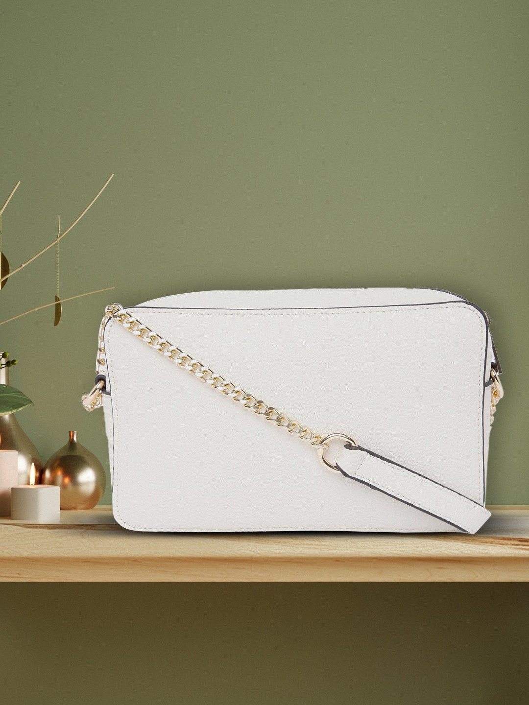 

Vero Moda Off White PU Bucket Shoulder Bag