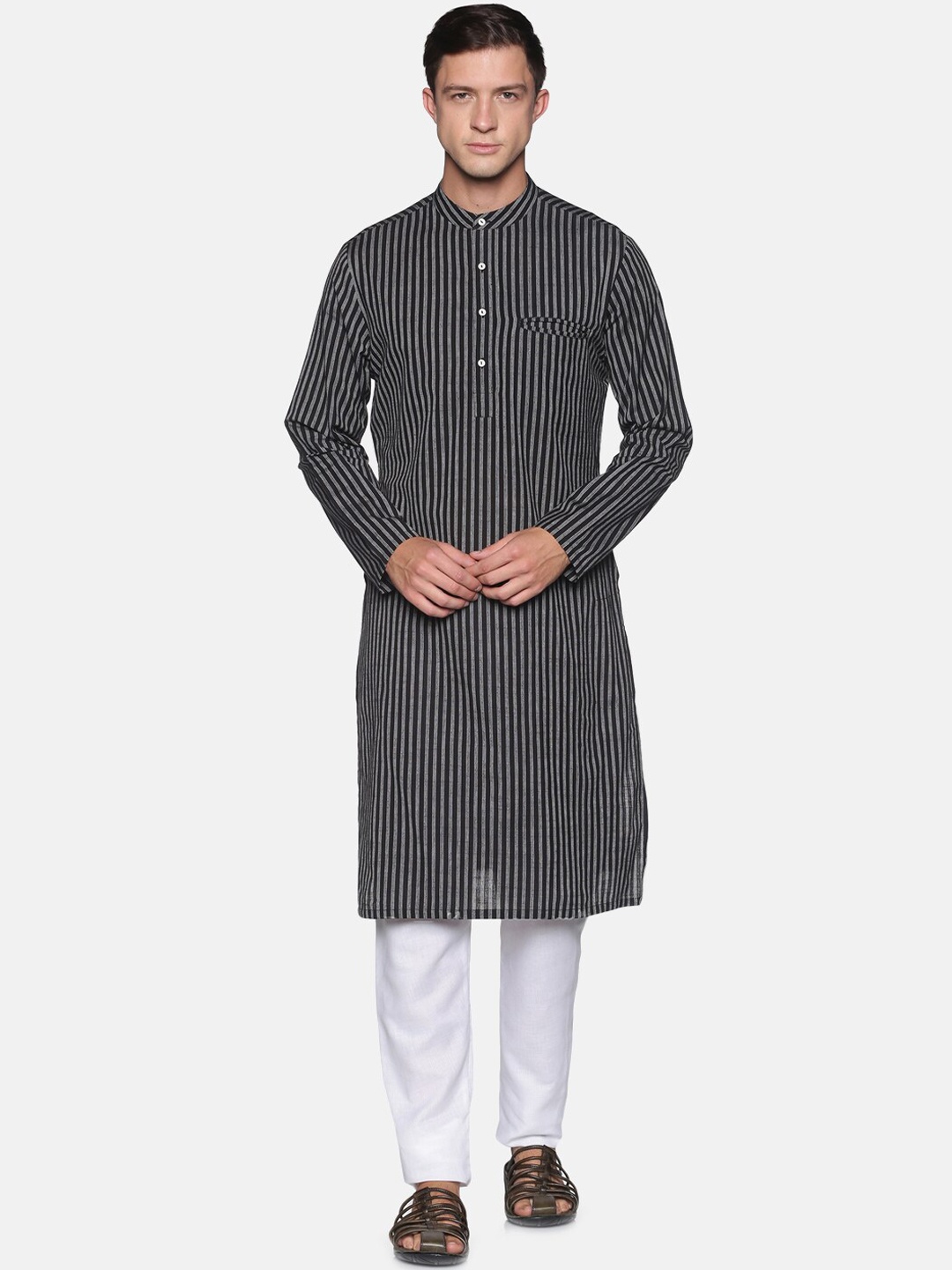 

Saffron Threads Men Black Striped Cotton Kurta