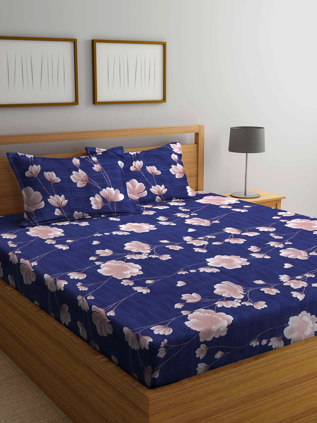 

Arrabi Blue & Brown Floral 300 TC King Bedsheet with 2 Pillow Covers