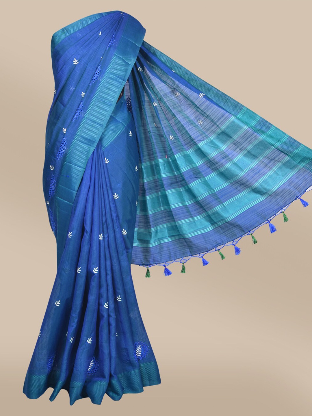 

The Chennai Silks Blue & White Woven Design Embroidered Jute Cotton Fusion Saree