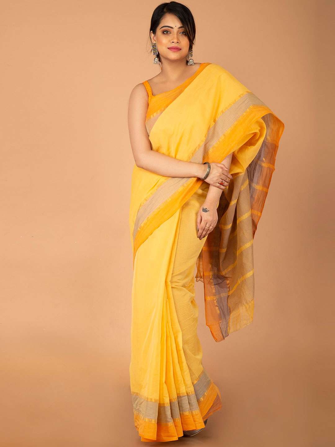 

Unnati Silks Yellow & Beige Zari Pure Cotton Mangalagiri Saree