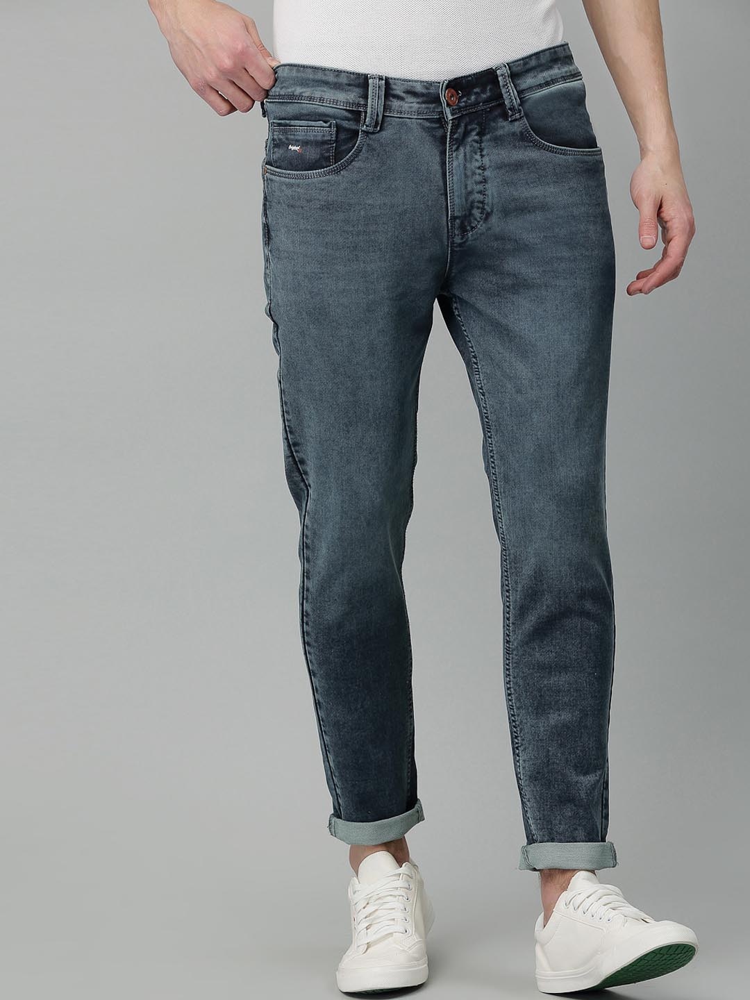 

Code 61 Men Blue Skinny Fit Low-Rise Light Fade Stretchable Jeans