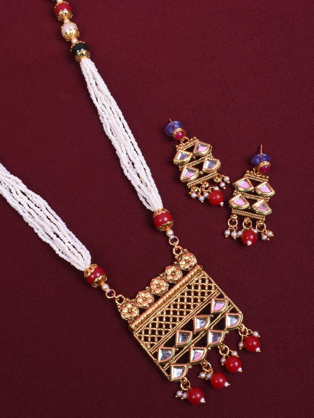 

STEORRA JEWELS Gold-Plated White & Red Kundan-Studded & Beaded Jewellery Set