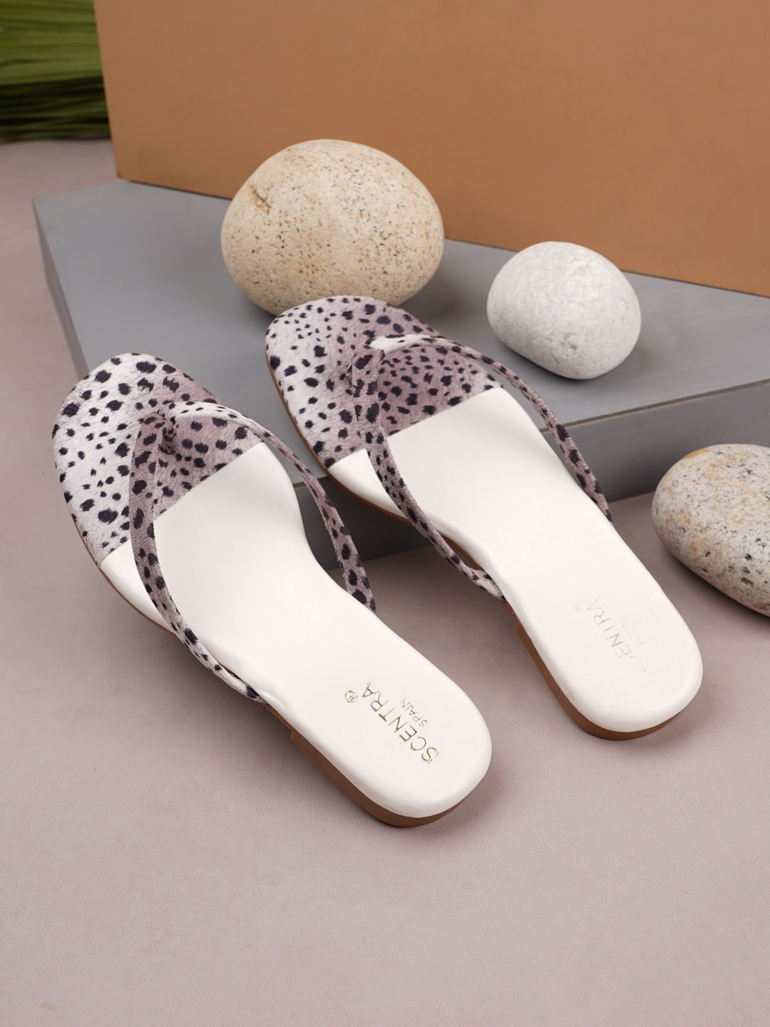 

SCENTRA Women Beige Printed Open Toe Flats