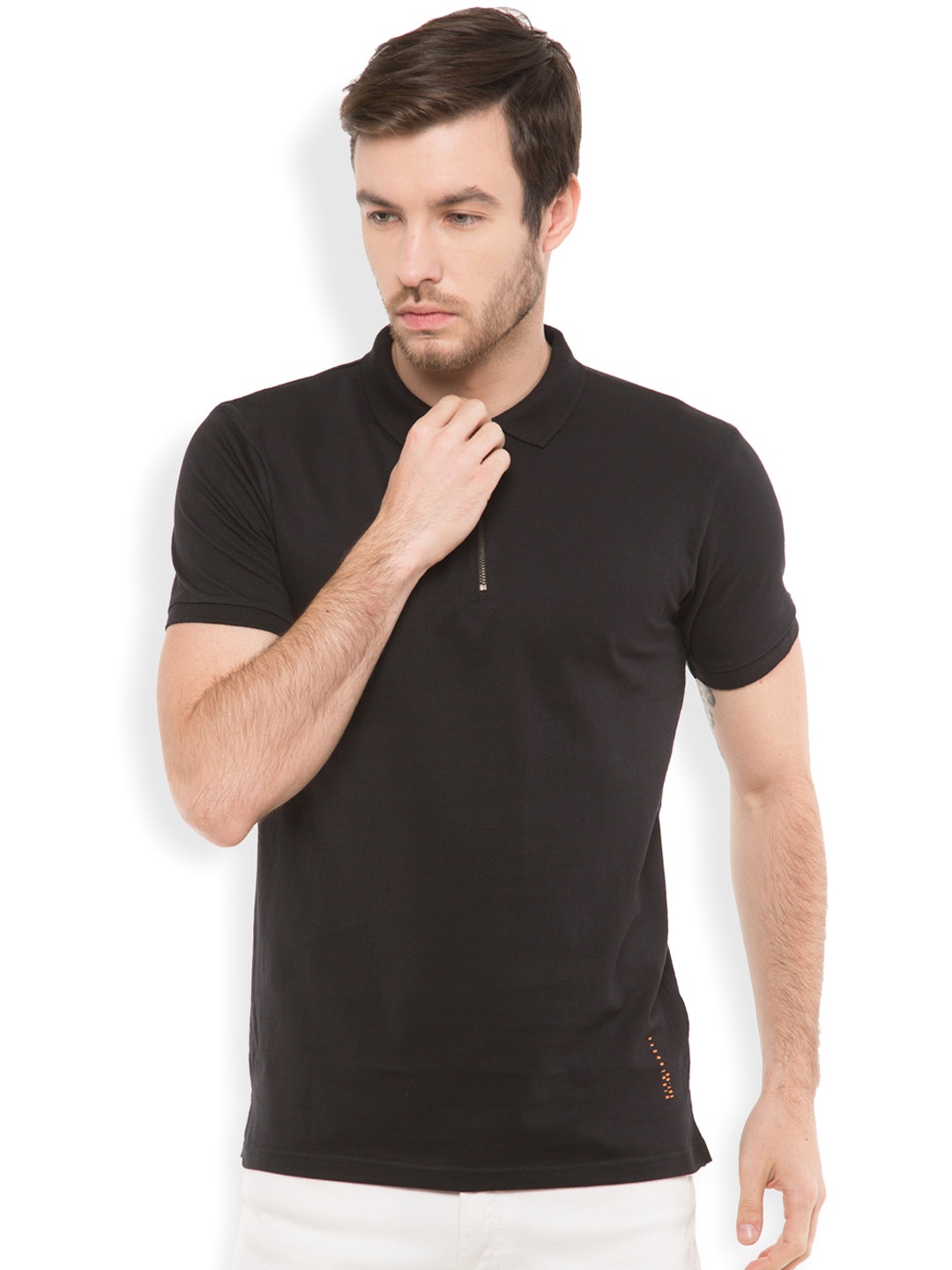 

HIGHLANDER Men Black Solid T-shirt