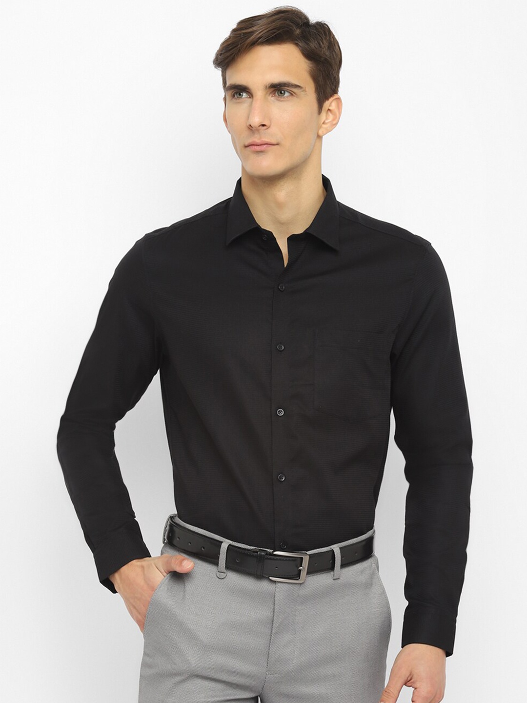 

Turtle Men Black Slim Fit Cotton Formal Shirt