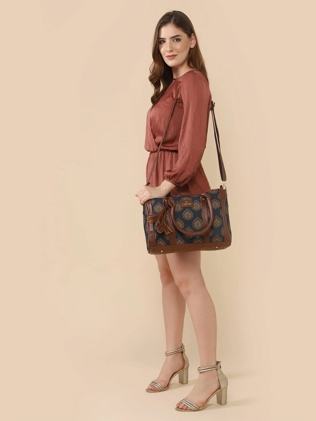 

THE CLOWNFISH Lorna Blue Floral Printed Oversized Structured Handheld Bag