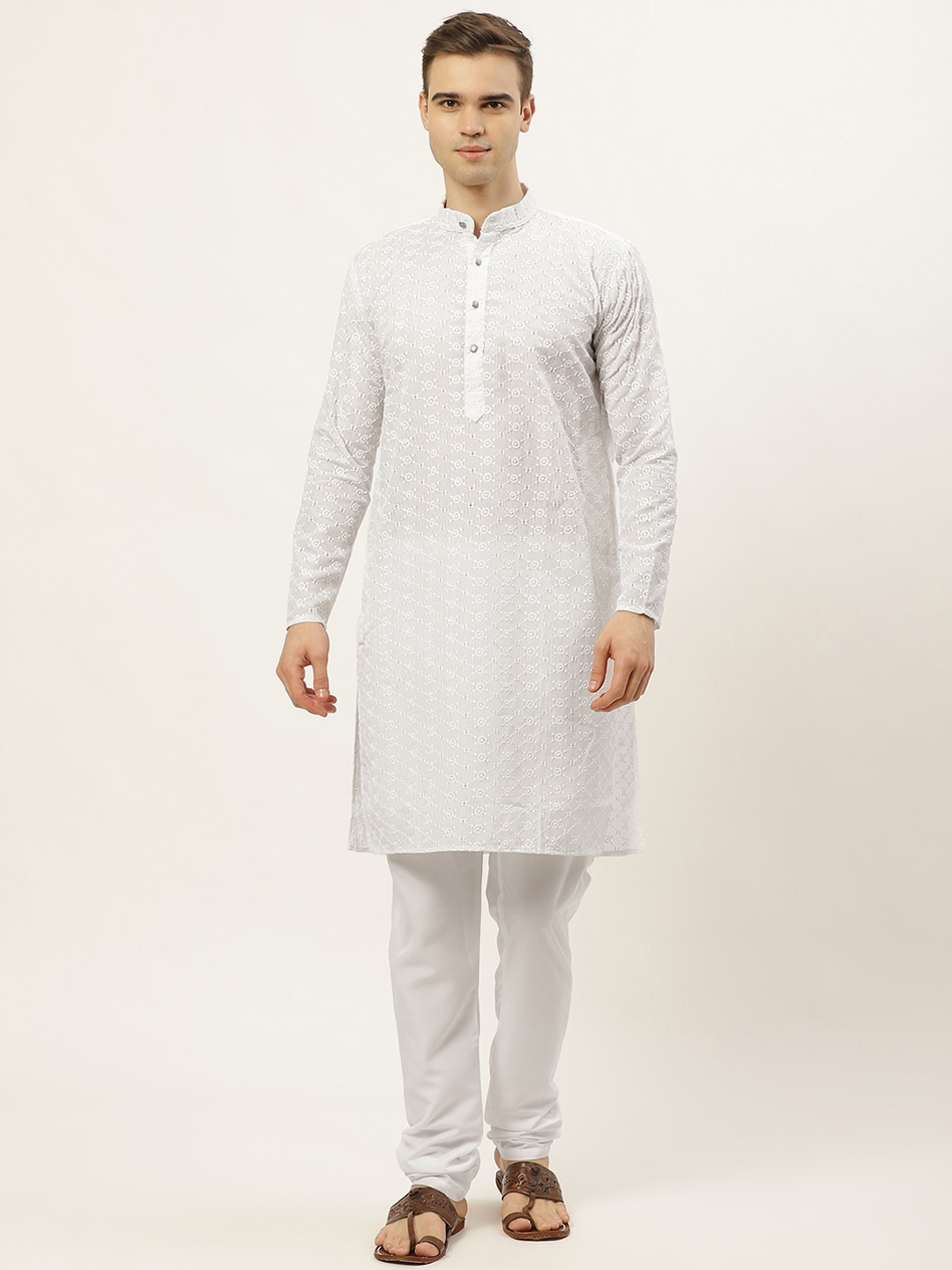 

Jompers Men White Floral Embroidered Thread Work Pure Cotton Kurta with Pyjamas
