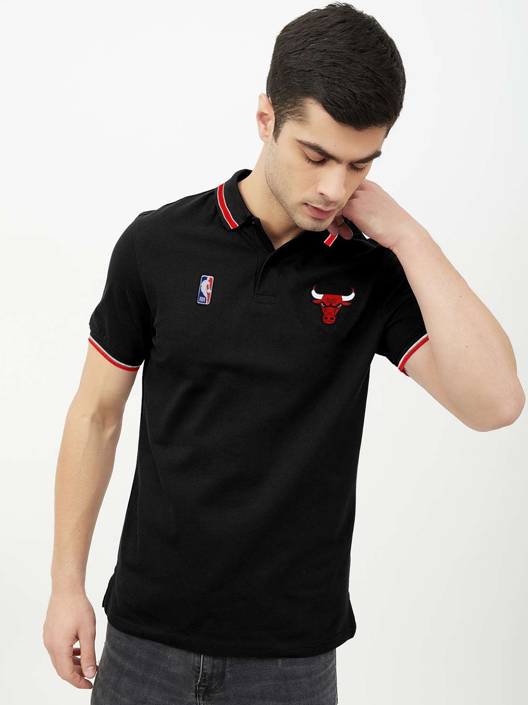 

NBA Men Black & Red Chicago Bulls Classic Polo T-shirt