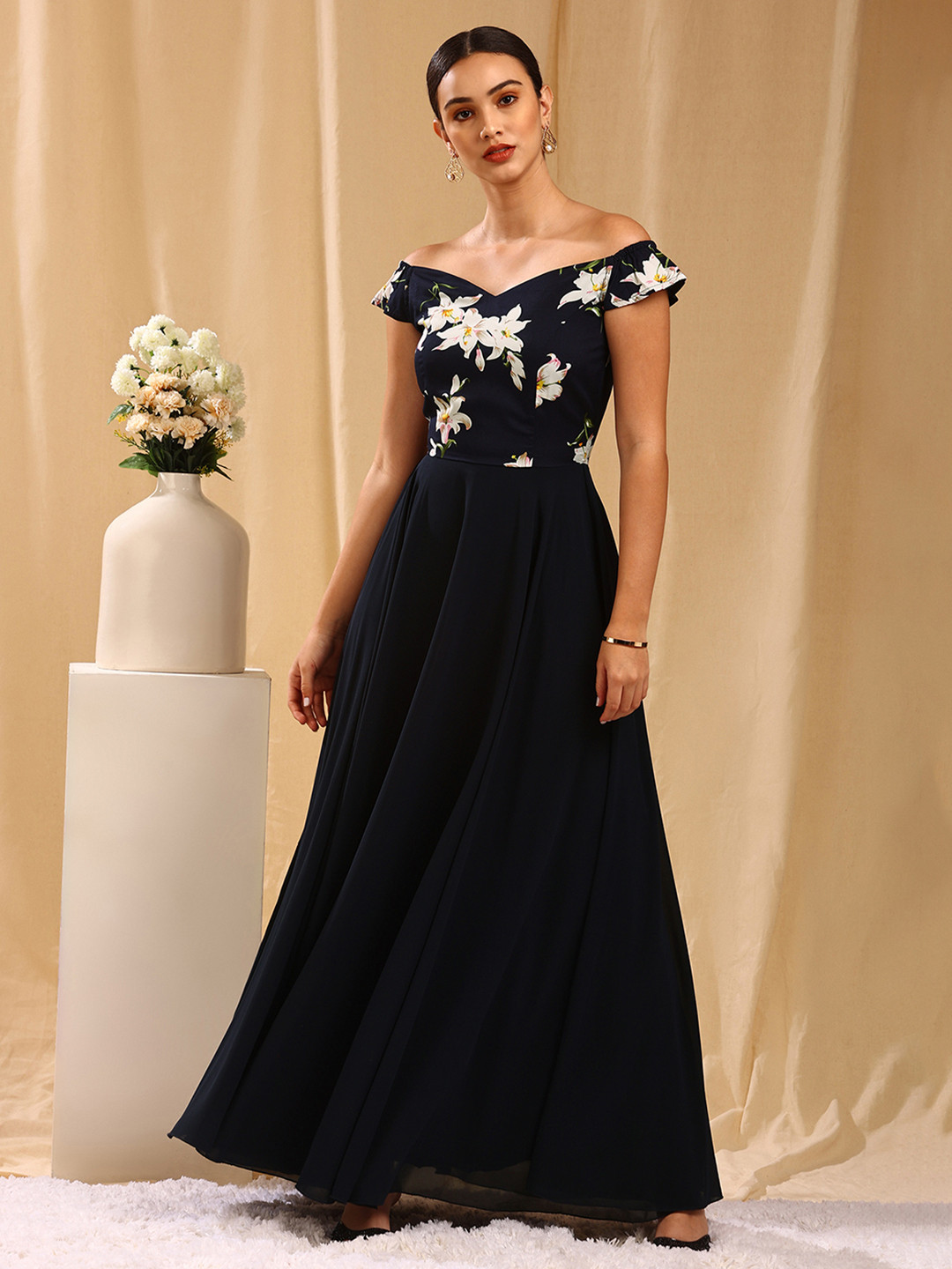 

TRENDY DIVVA Navy Blue & White Floral Crepe Maxi Dress