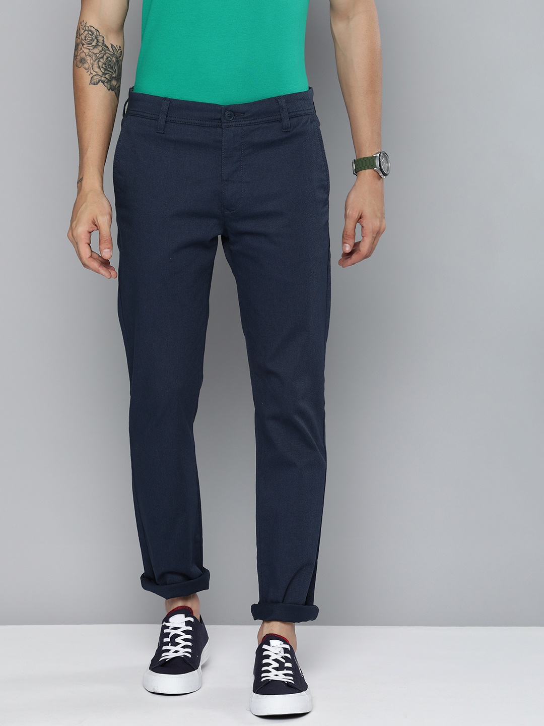 

Levis Men Blue Solid Slim Fit Corduroy Casual Chinos Trousers