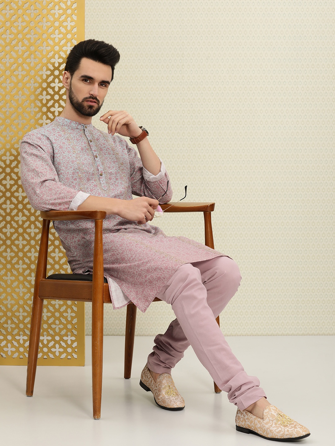 

House of Pataudi Men Blue And Pink Ethnic Motifs Printed Zari Jashn Kurta with Churidar