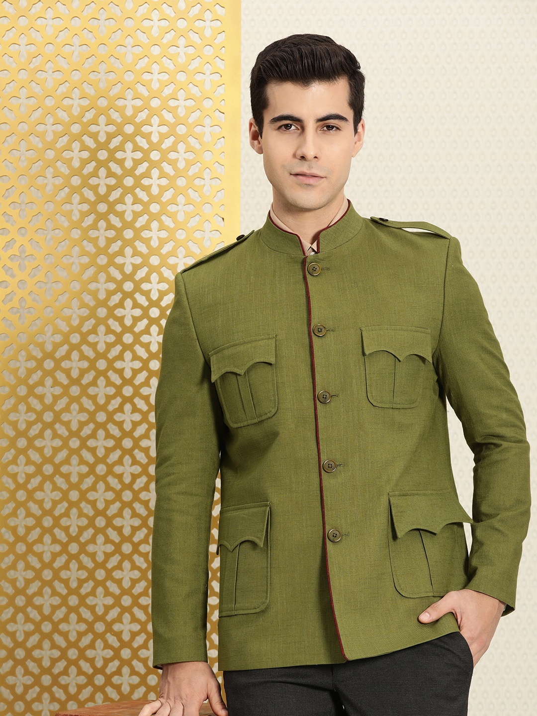 

House of Pataudi Men Olive Green Solid Bandhgala Jashn Blazer