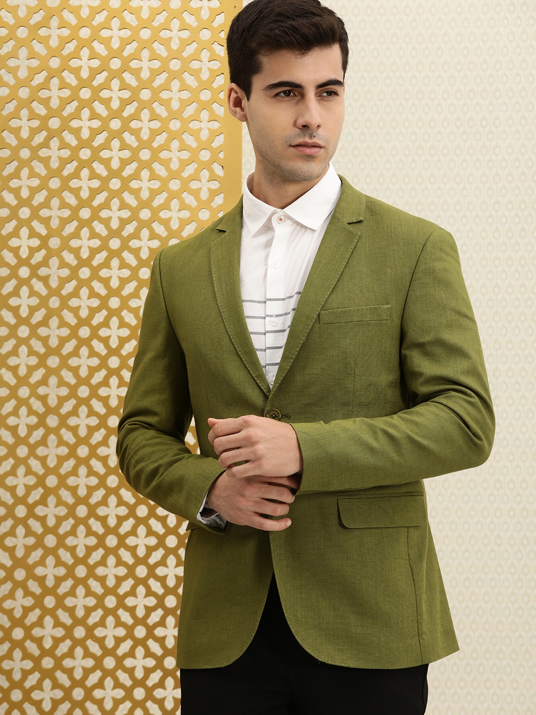 

House of Pataudi Men Olive Green Single-Breasted Jashn Blazer