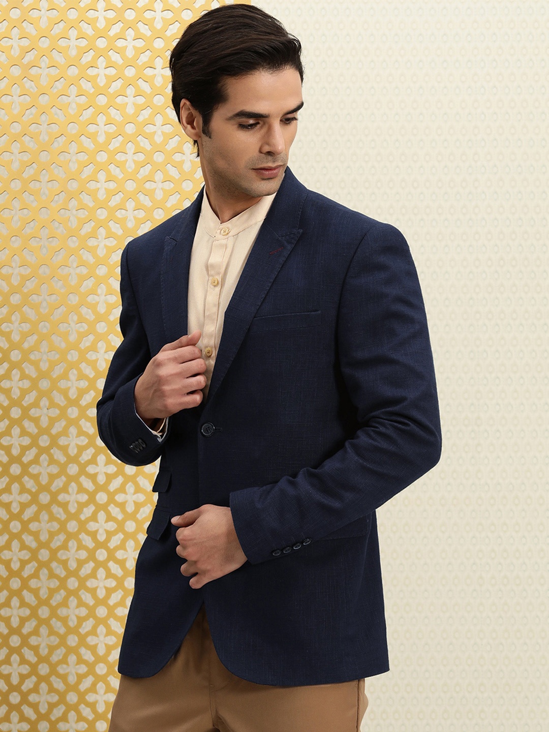 

House of Pataudi Men Navy Blue Self Design Single-Breasted Jashn Blazer