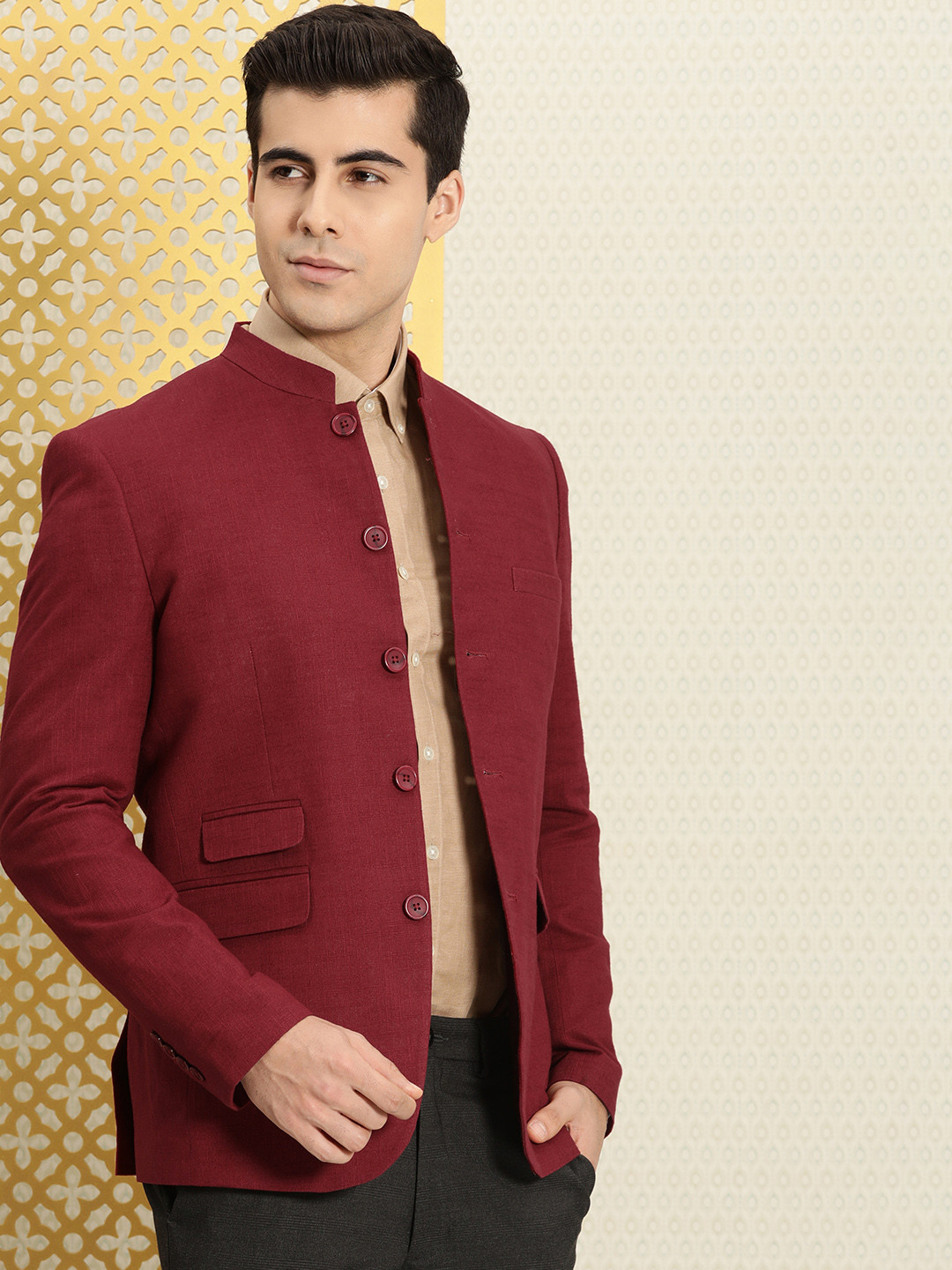 

House of Pataudi Men Maroon Solid Bandhgala Jashn Blazer