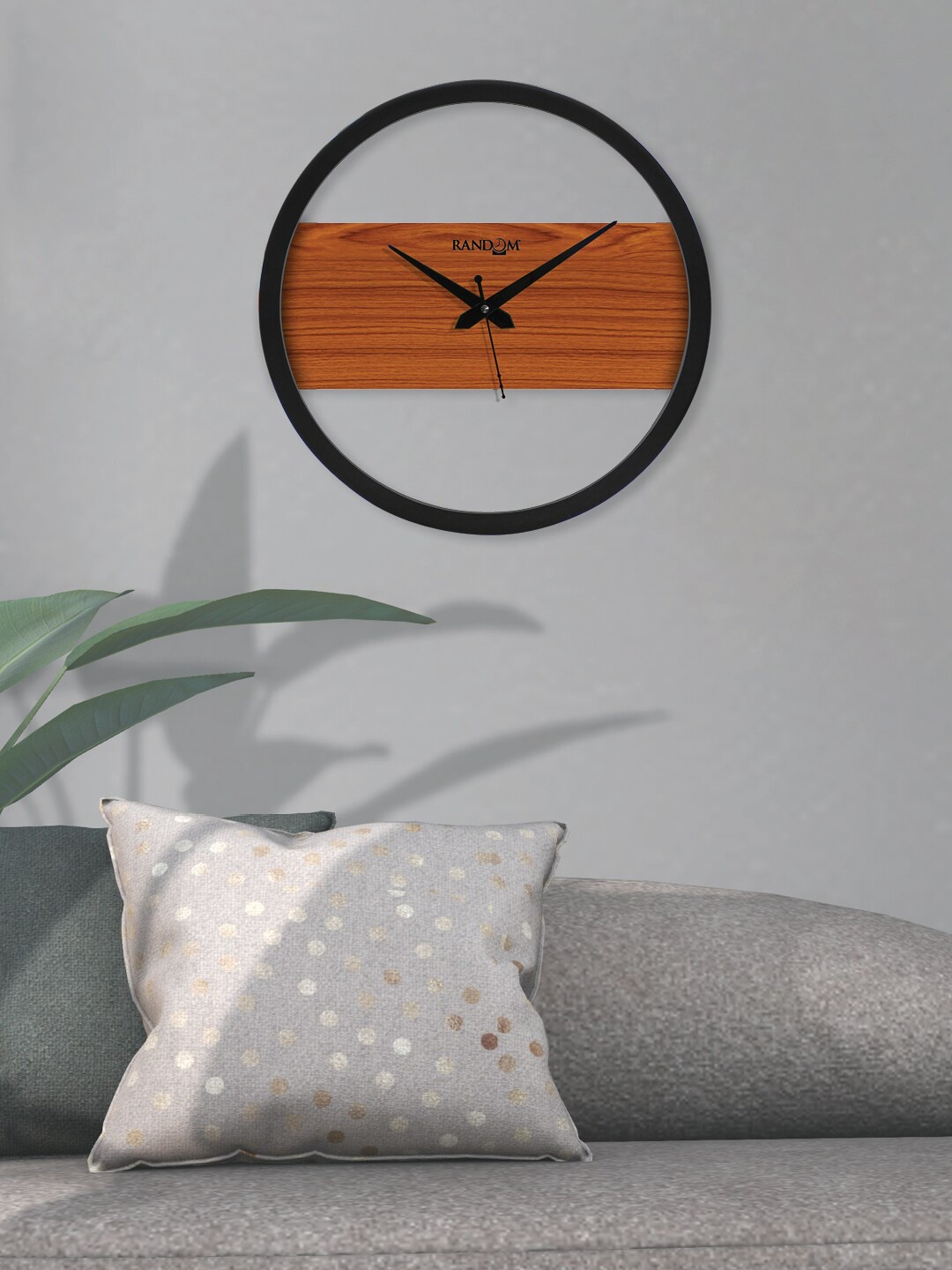 

RANDOM Brown & Black Solid Round Contemporary Wall Clock 30 cm