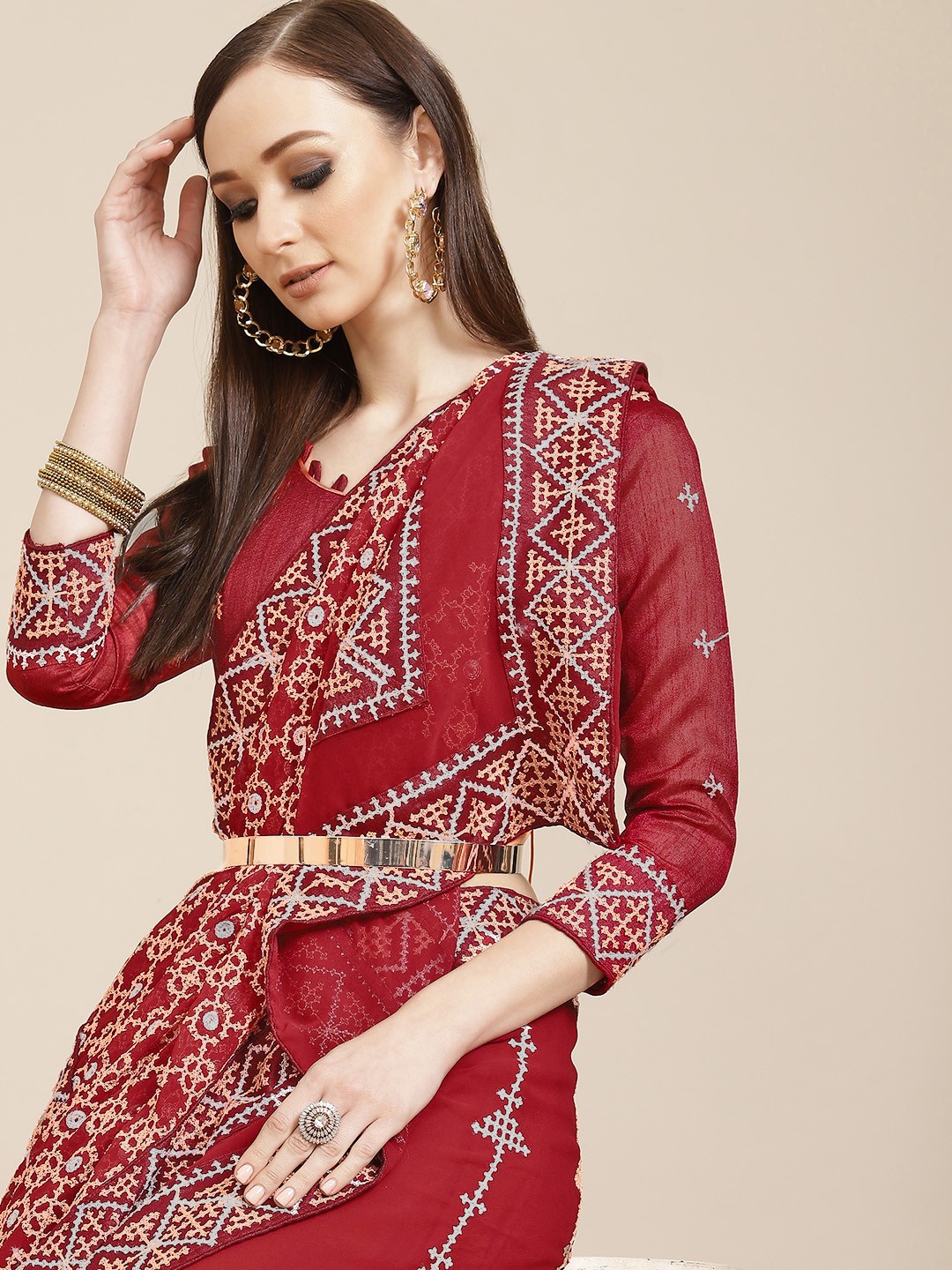 

Mitera Maroon & Grey Ethnic Motifs Kutchi Embroidery Saree