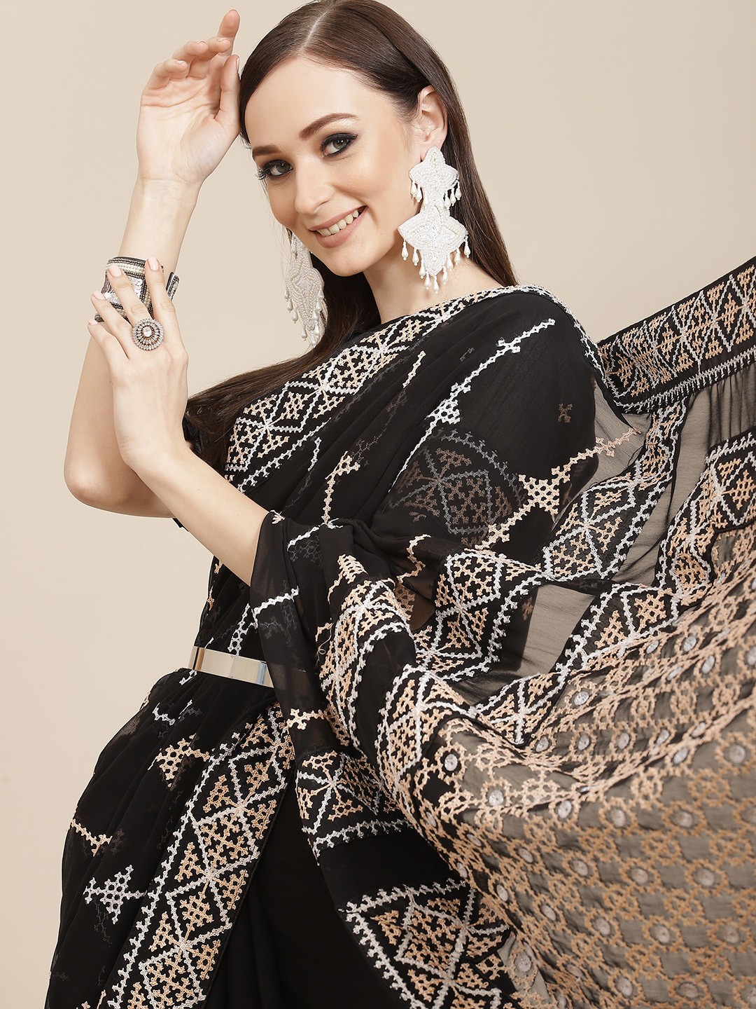 

Mitera Black & White Ethnic Motifs Sequinned Pure Georgette Chanderi Saree