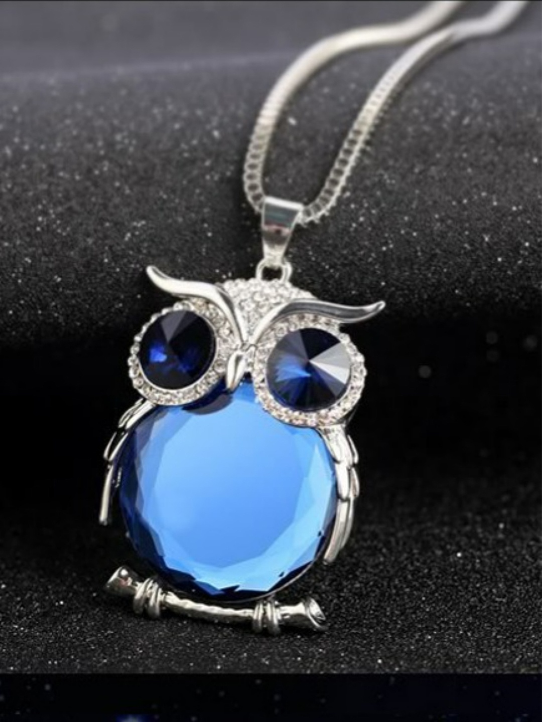 

EL REGALO Blue & Silver-Toned Hand Painted Necklace