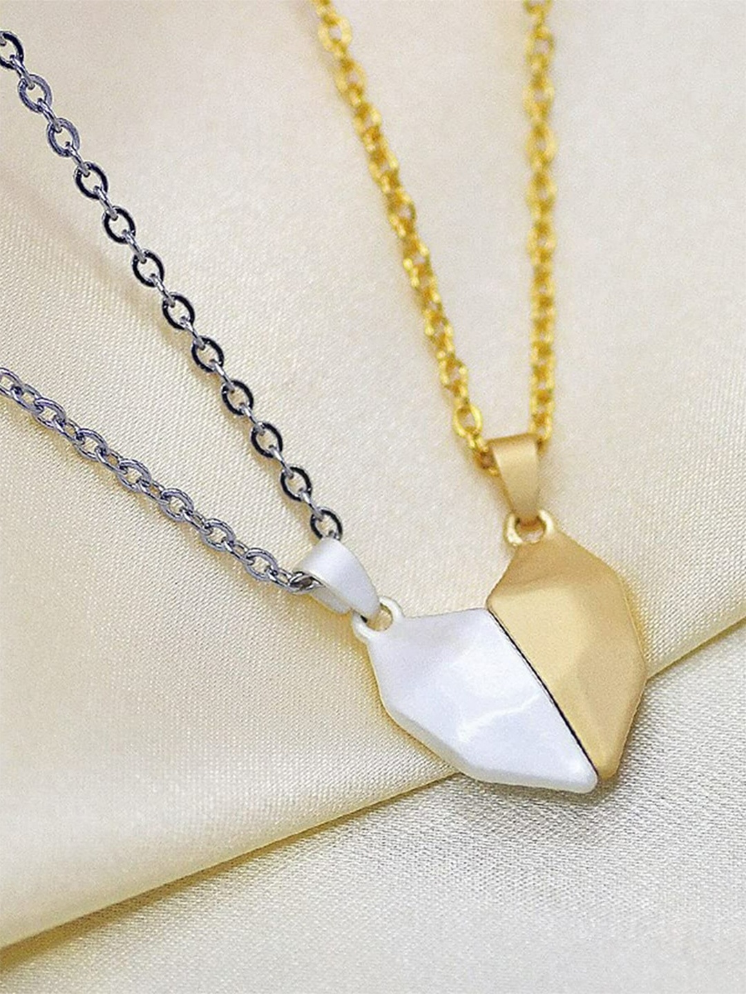 

EL REGALO Unisex Silver-Toned & Gold-Toned Magnetised Couple Heart Necklace