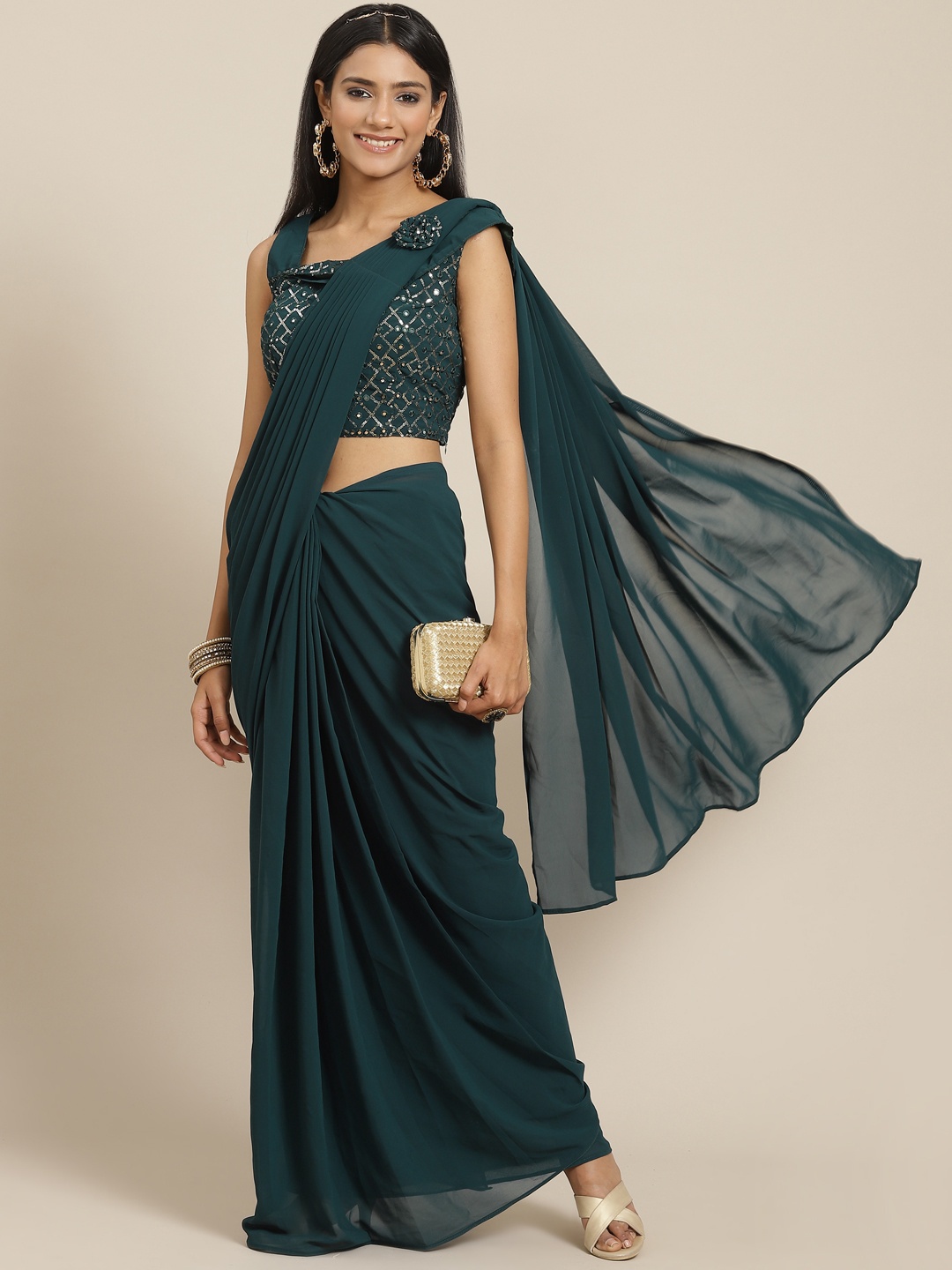 

Grancy Women Green Solid Ready to Wear Saree