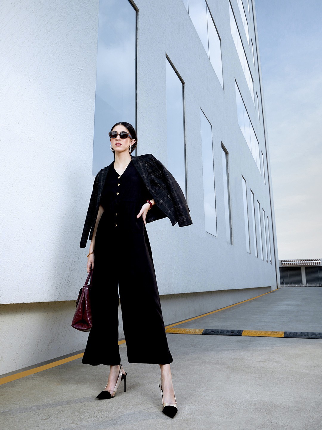 

Chemistry Black Solid Flared Jumpsuit with Belt