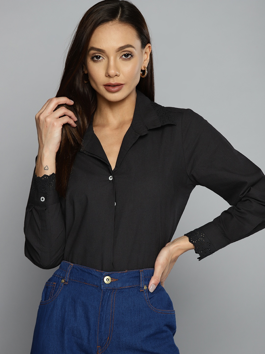 

Chemistry Women Black Cotton Casual Shirt