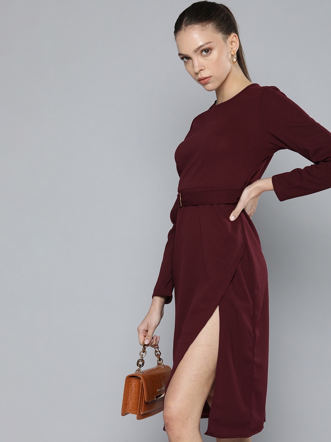 

Chemistry Maroon Solid Round Neck Belted Sheath Dress With A High Slit