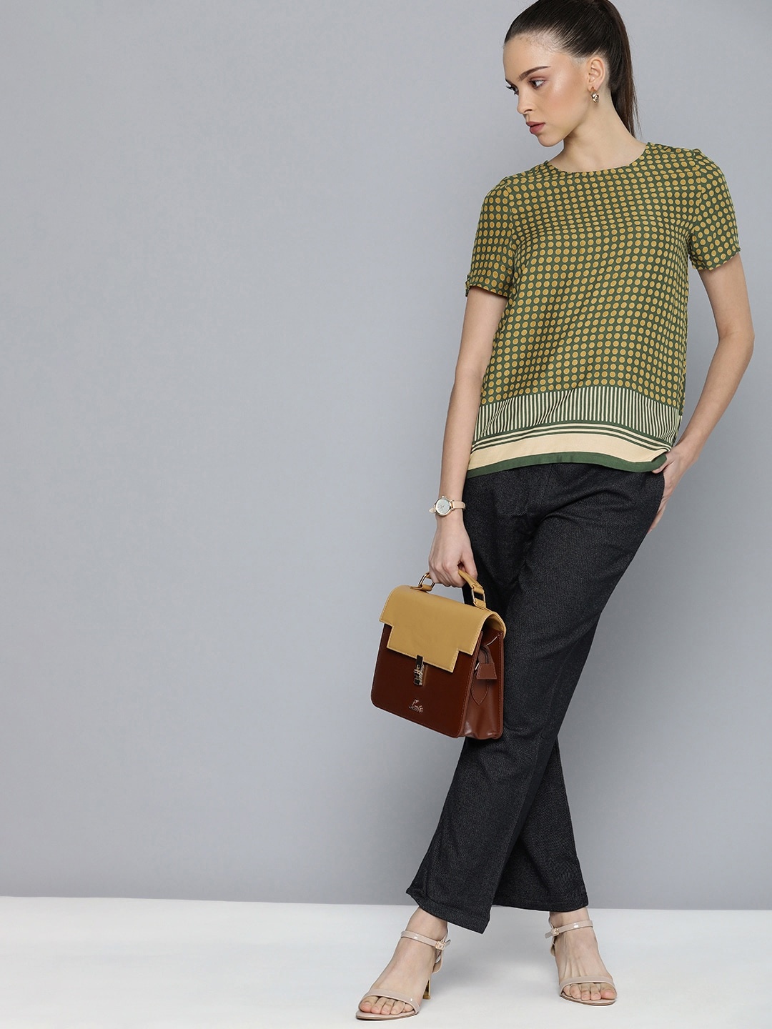 

Chemistry Women Olive Green & Mustard Yellow Geometric Print Casual Top