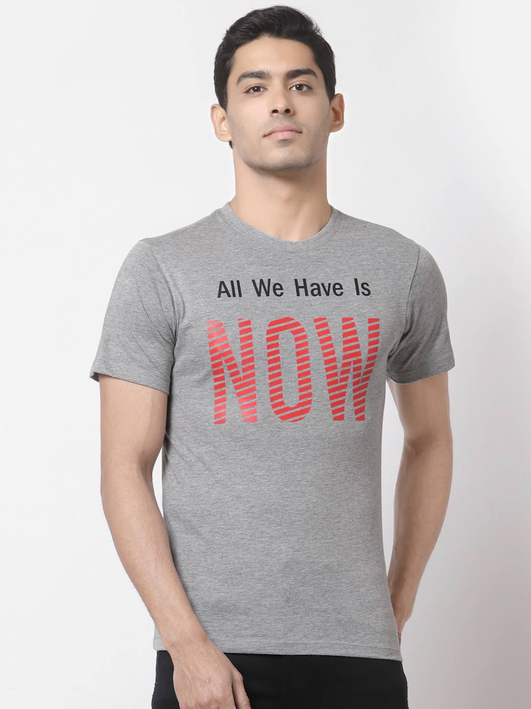 

Yuuki Men Grey Melange & Pink Typography Printed T-shirt