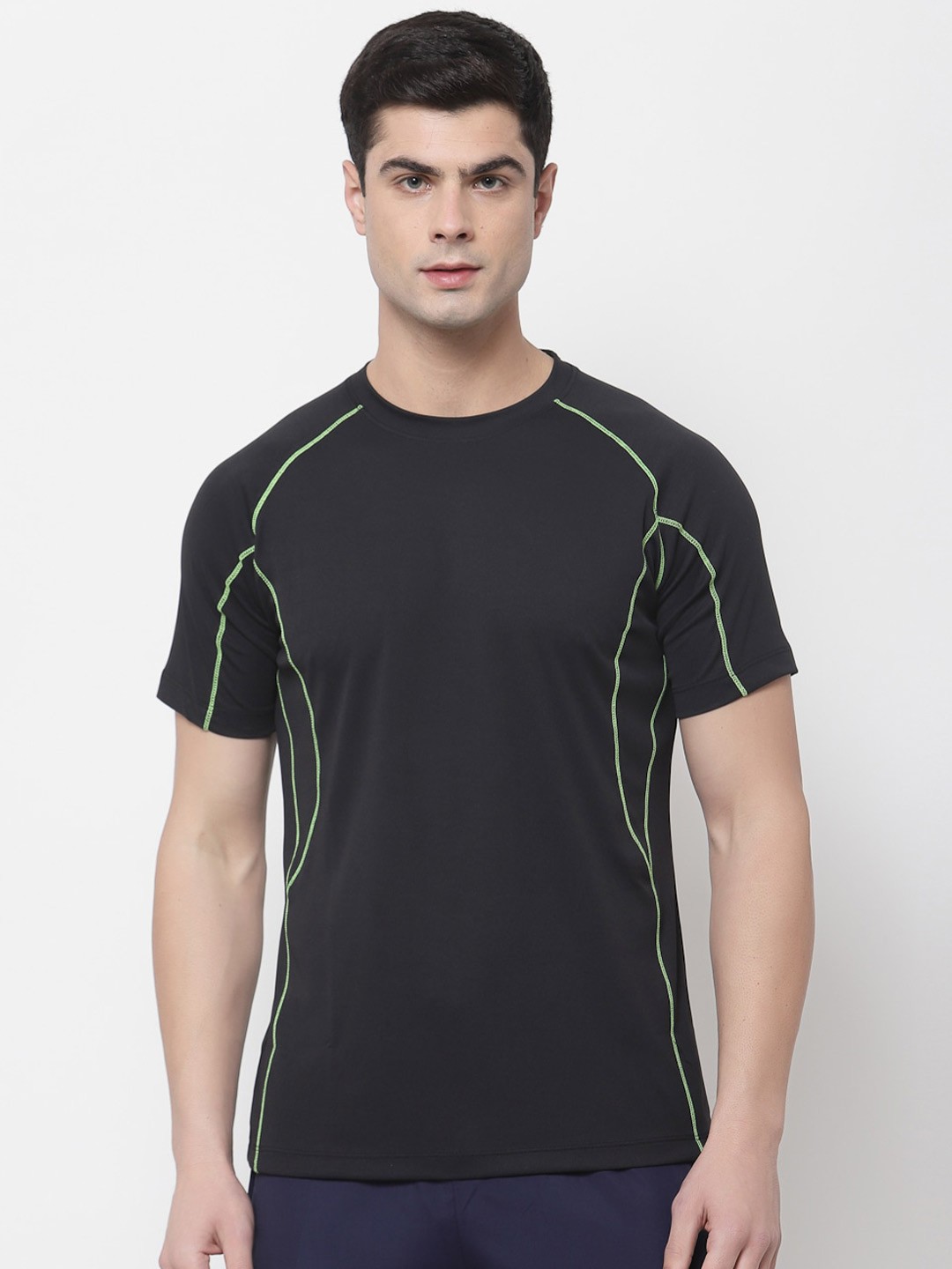 

Yuuki Men Black T-shirt