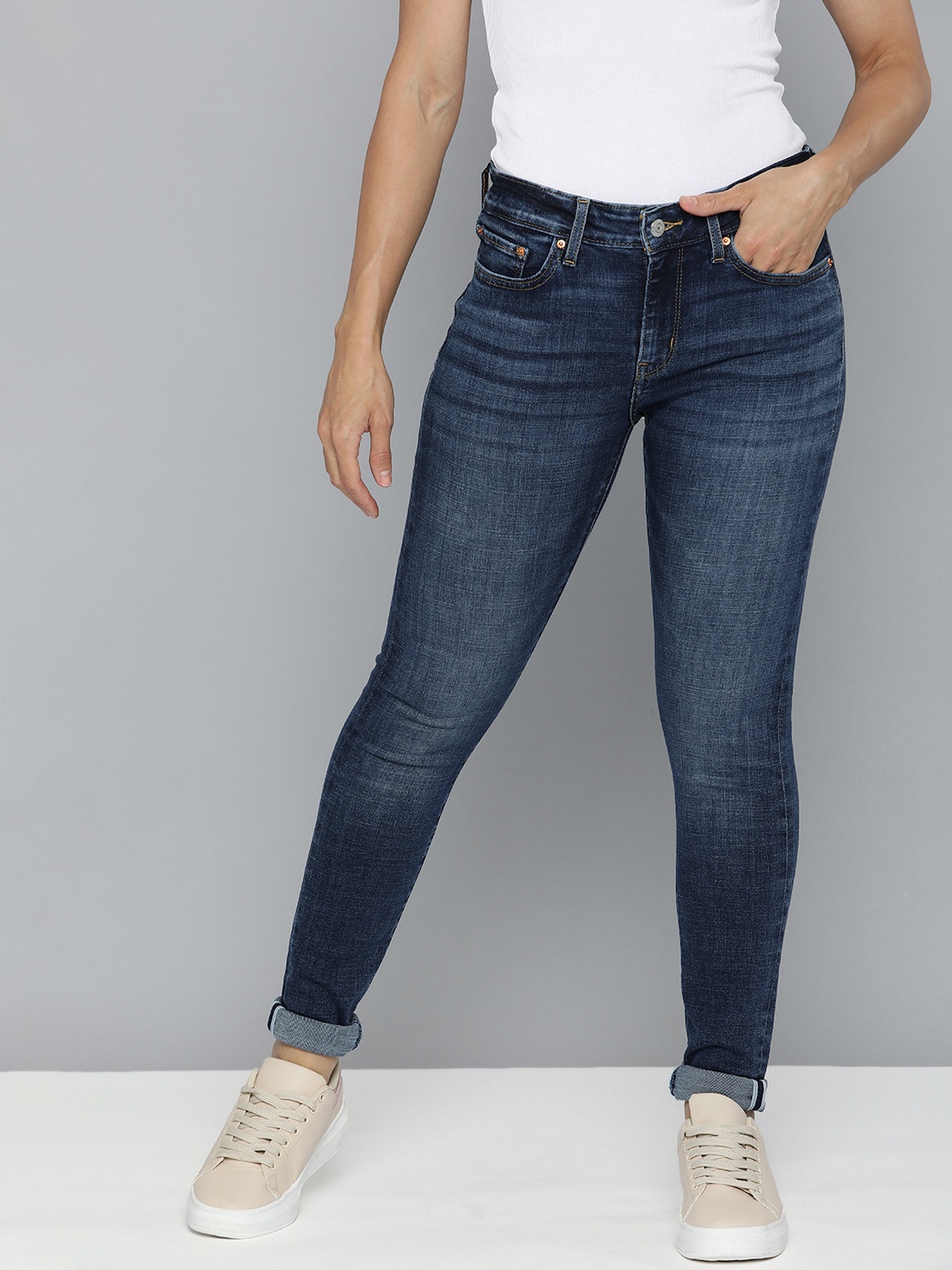 

Levis Women Blue Skinny Fit Light Fade Stretchable Jeans