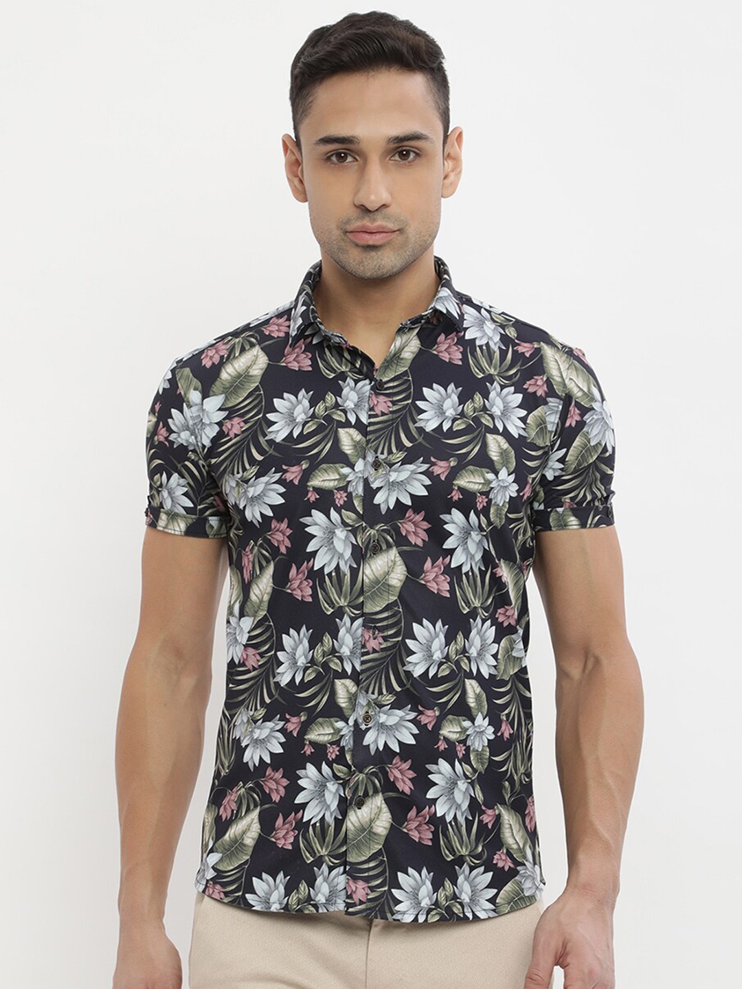 

V2 Value & Variety Men Navy Blue Floral Printed Casual Shirt