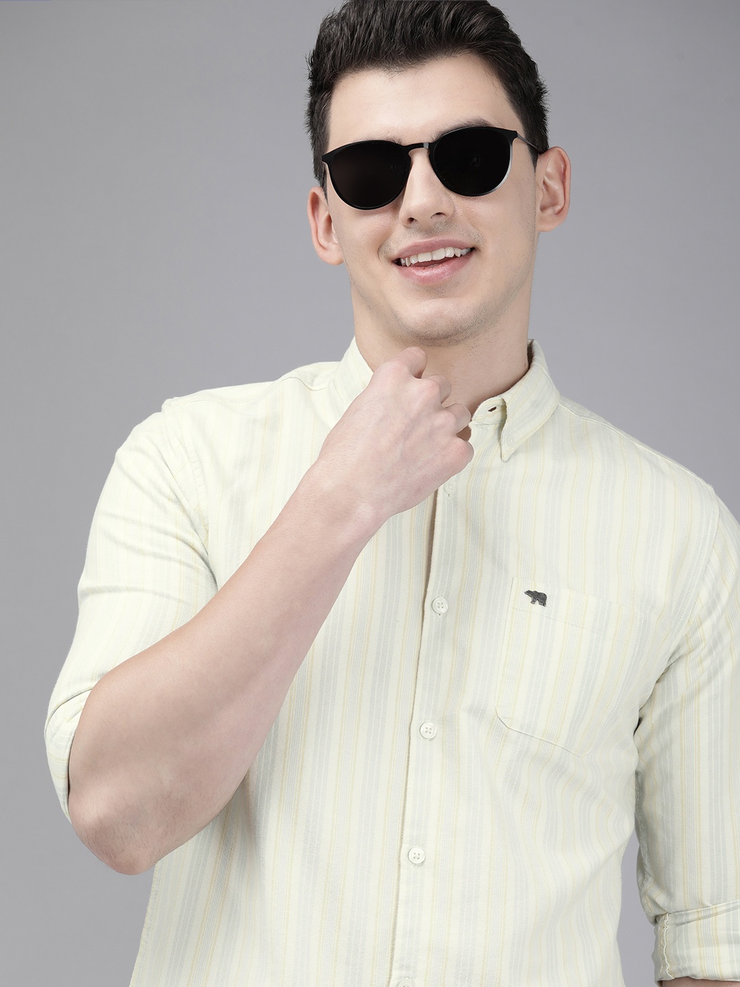 

THE BEAR HOUSE Men Cream-Coloured & Blue Slim Fit Striped Oxford Cotton Shirt