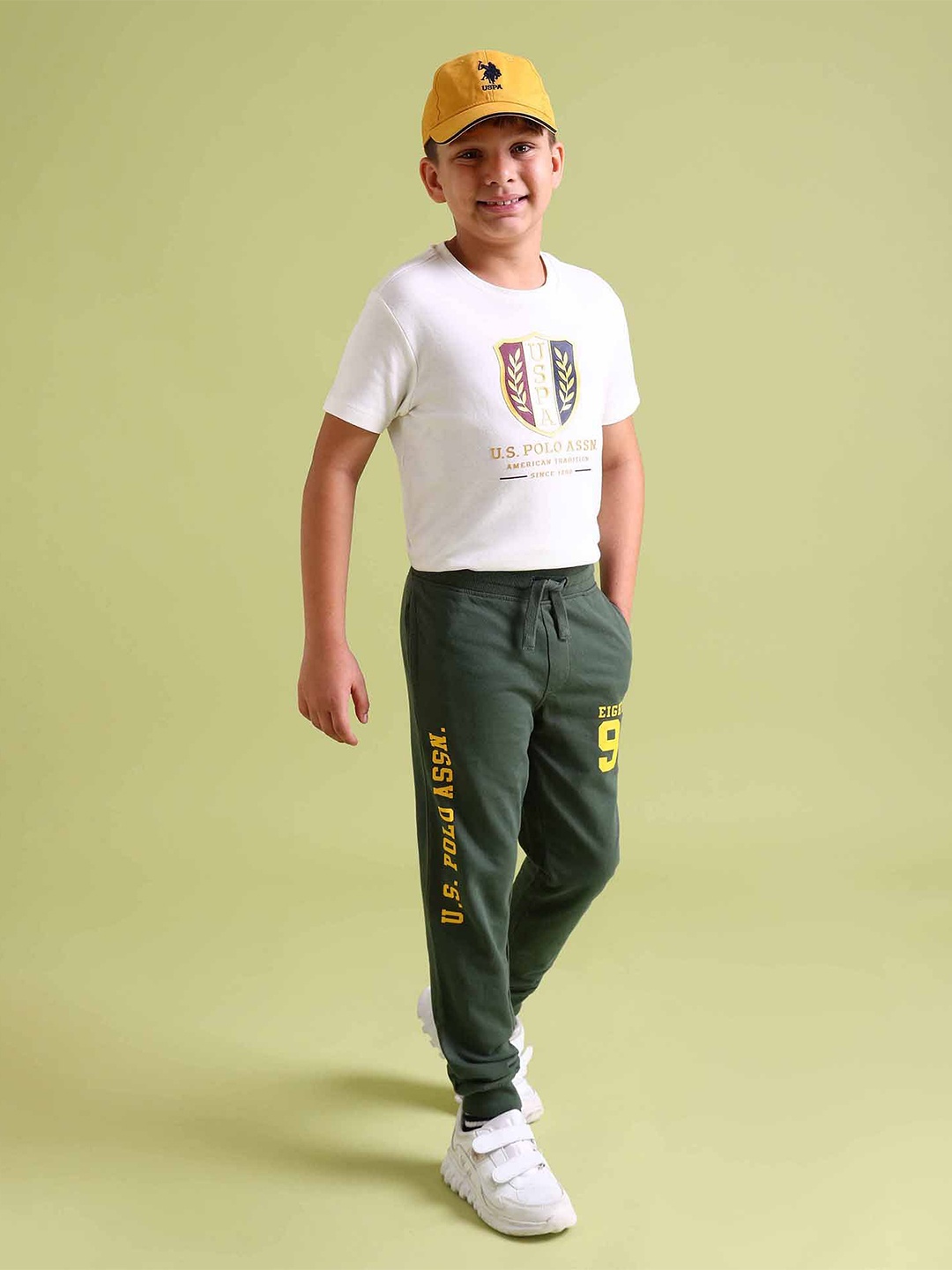 

U.S. Polo Assn. Kids Boys Green Printed Pure Cotton Joggers