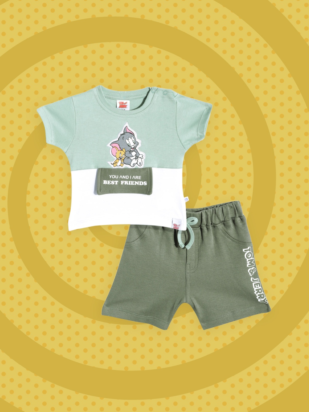 

Moms Love Infant Boy Green&White Colourblocked Tom & Jerry Applique Cotton Tshirt & Shorts