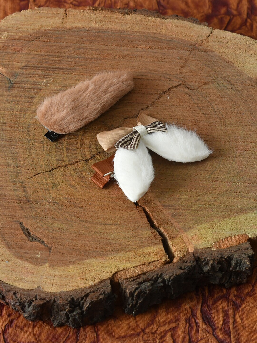 

FUNKRAFTS Girls Beige & Off White Set of 2 Fur Alligator Hair Clip