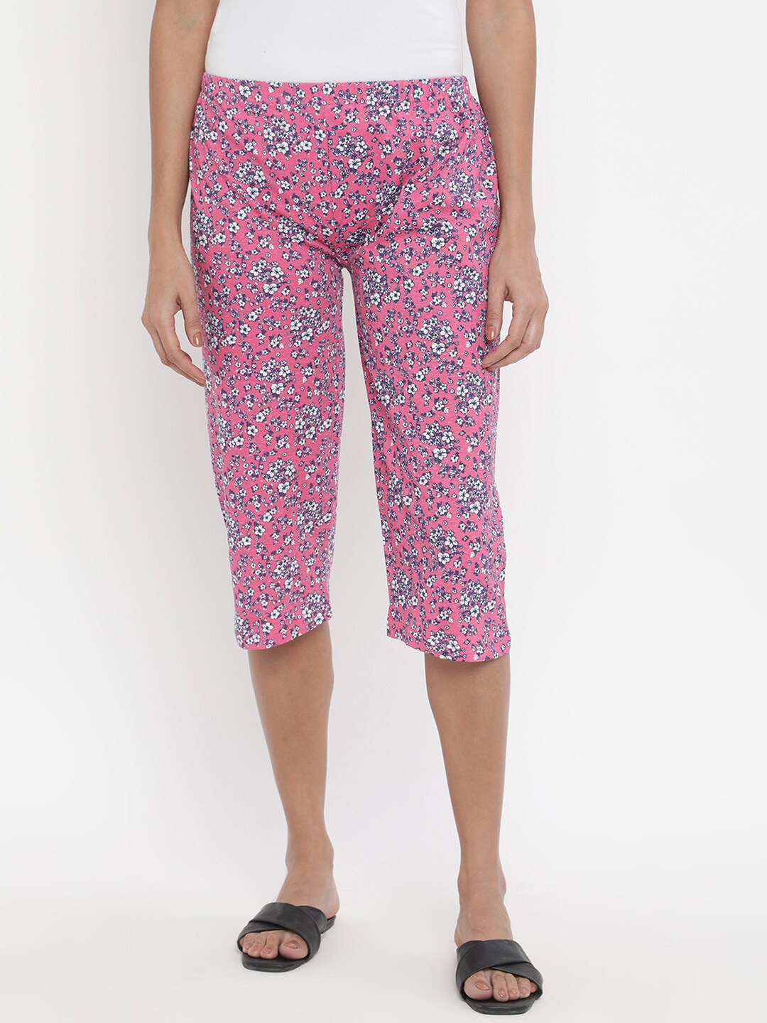 

V2 Value & Variety Women Coral & Blue Printed Capris