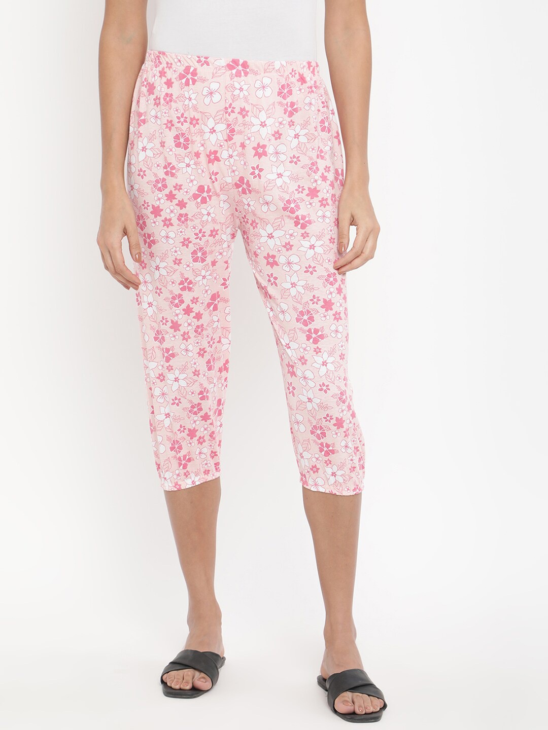 

V2 Value & Variety Women Pink & White Floral Printed Capris
