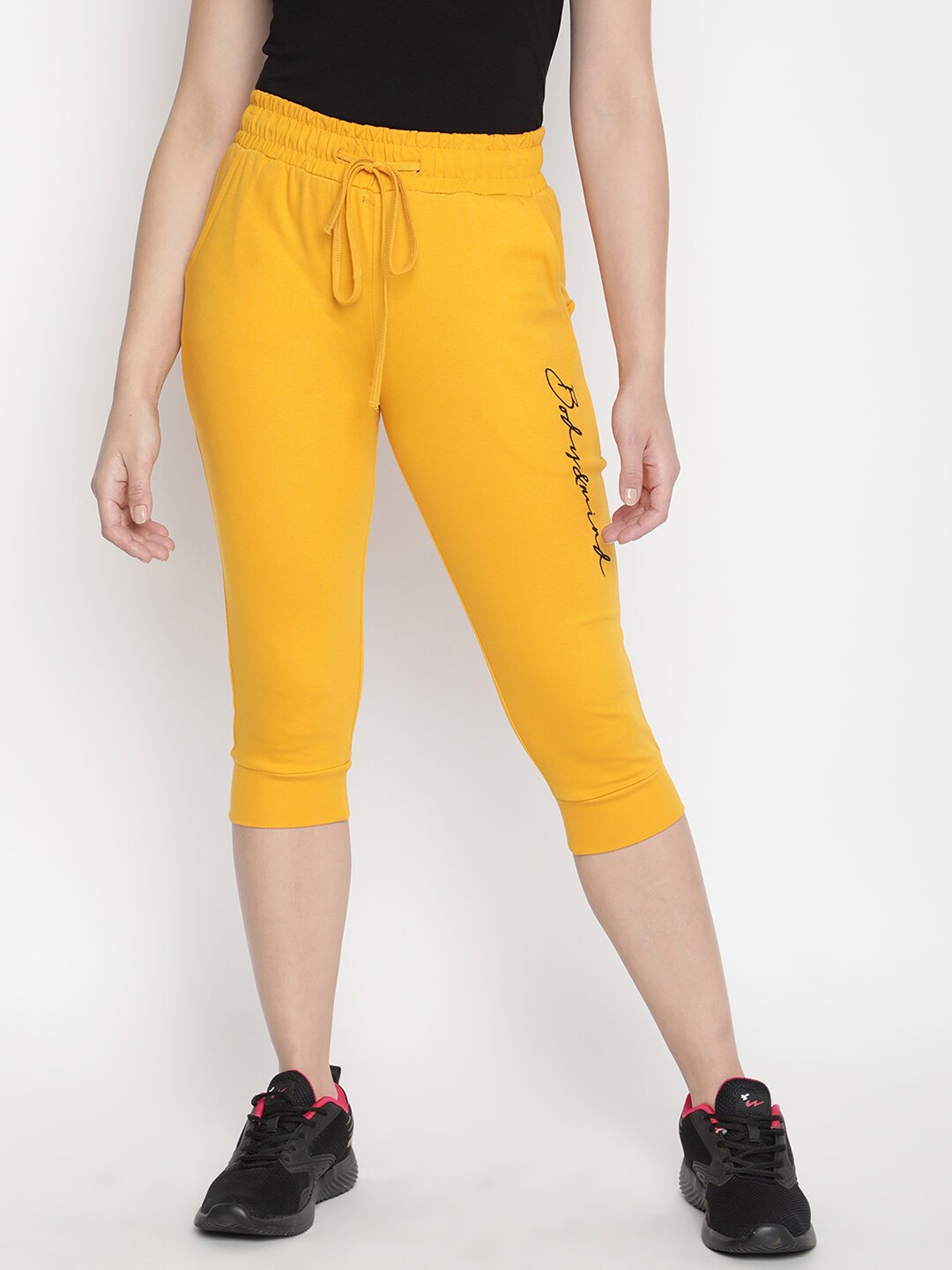 

V2 Value & Variety Women Mustard Solid Capri Track Pants