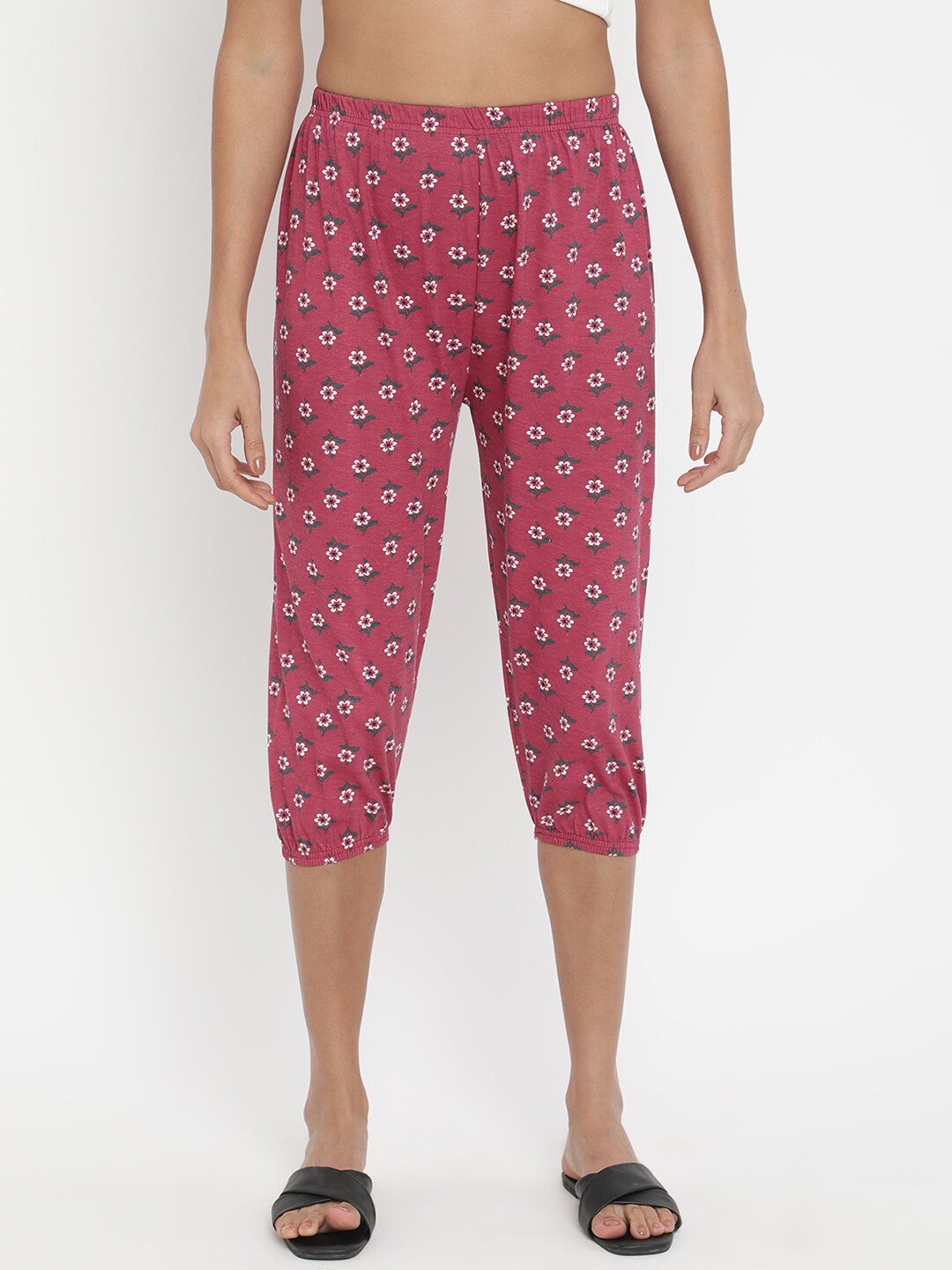 

V2 Value & Variety Women Pink & White Floral Printed Capris