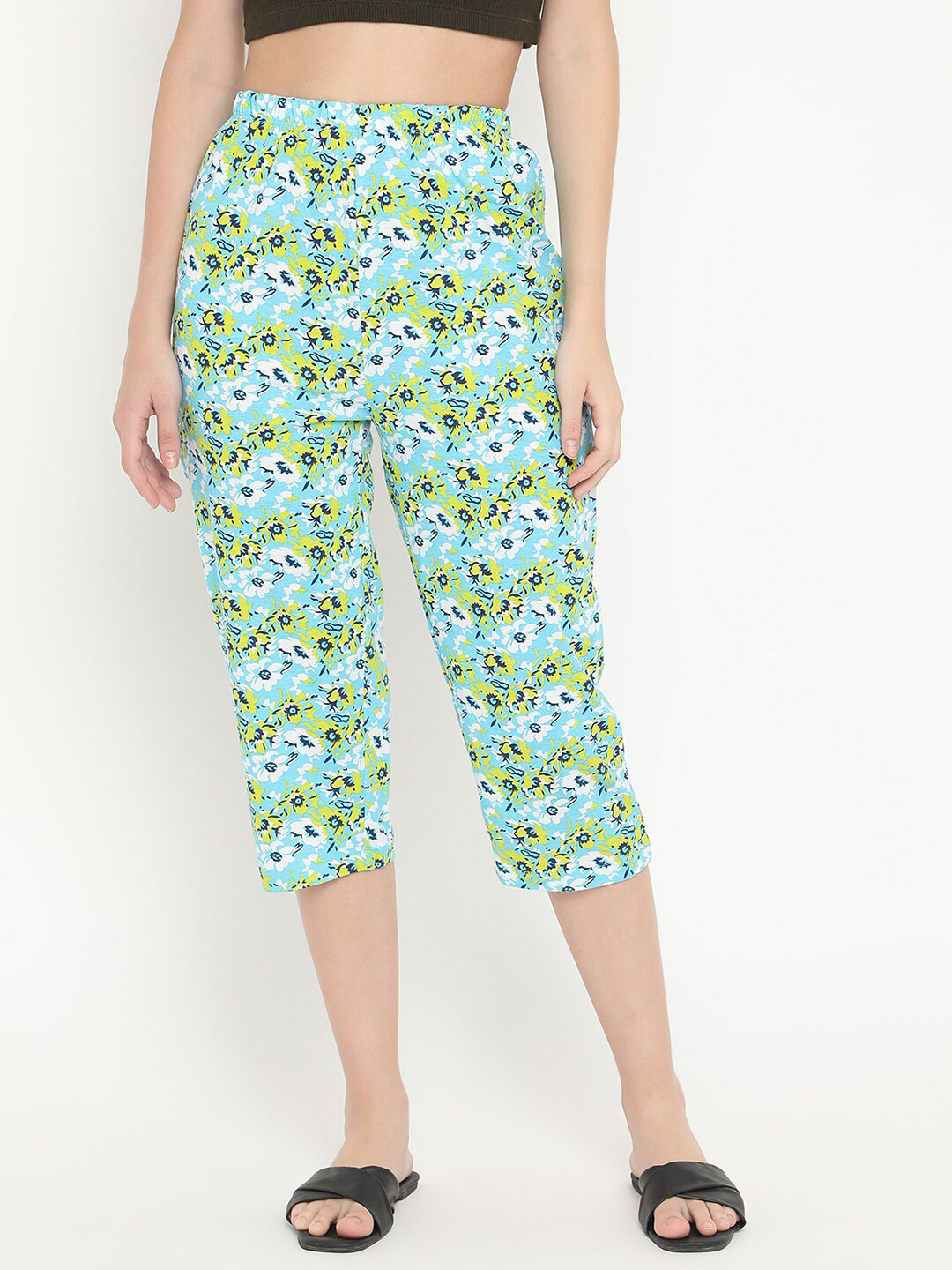

V2 Value & Variety Women Blue & Green Printed Capris