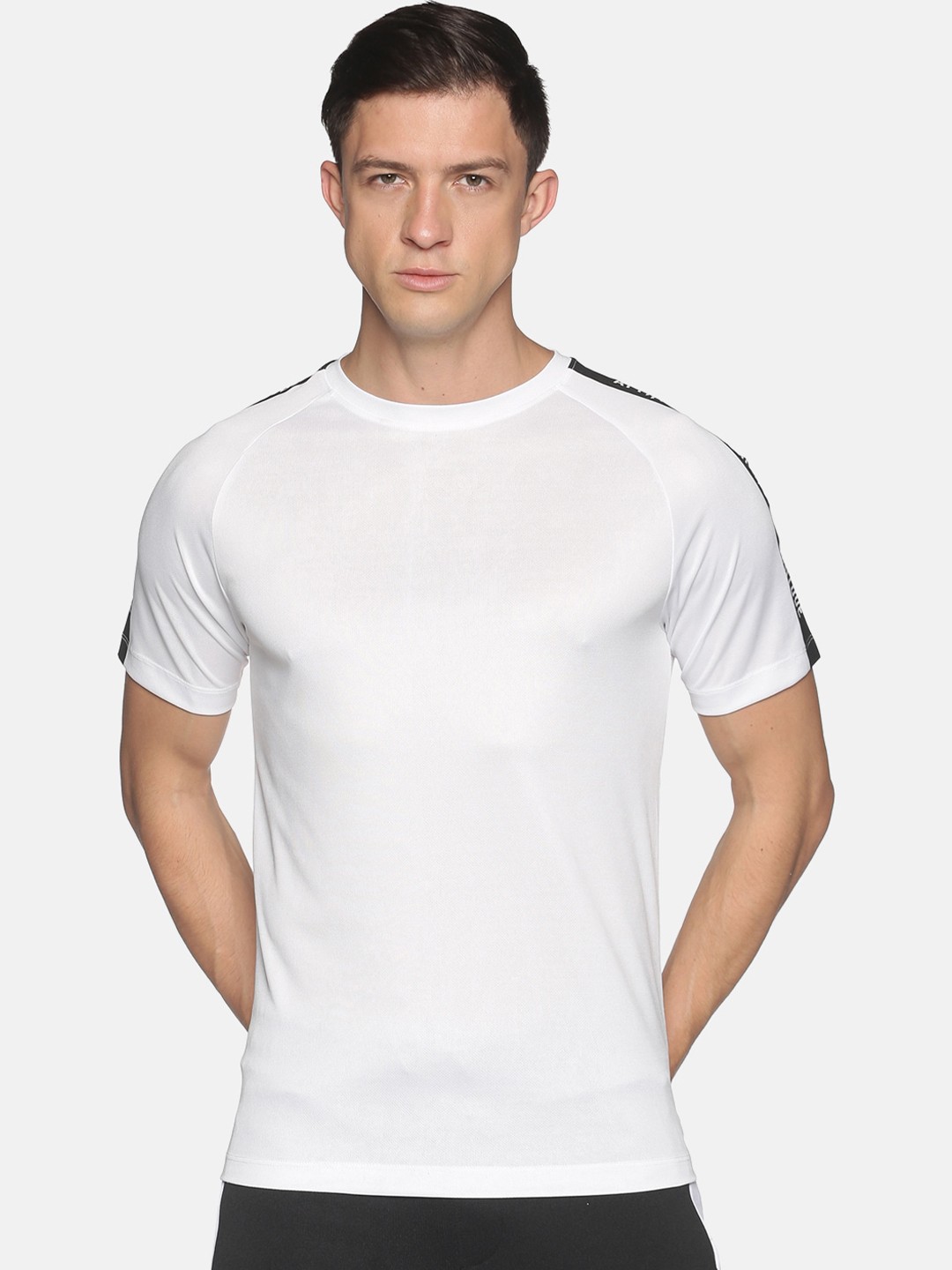 

ATTIITUDE Men White Slim Fit T-shirt