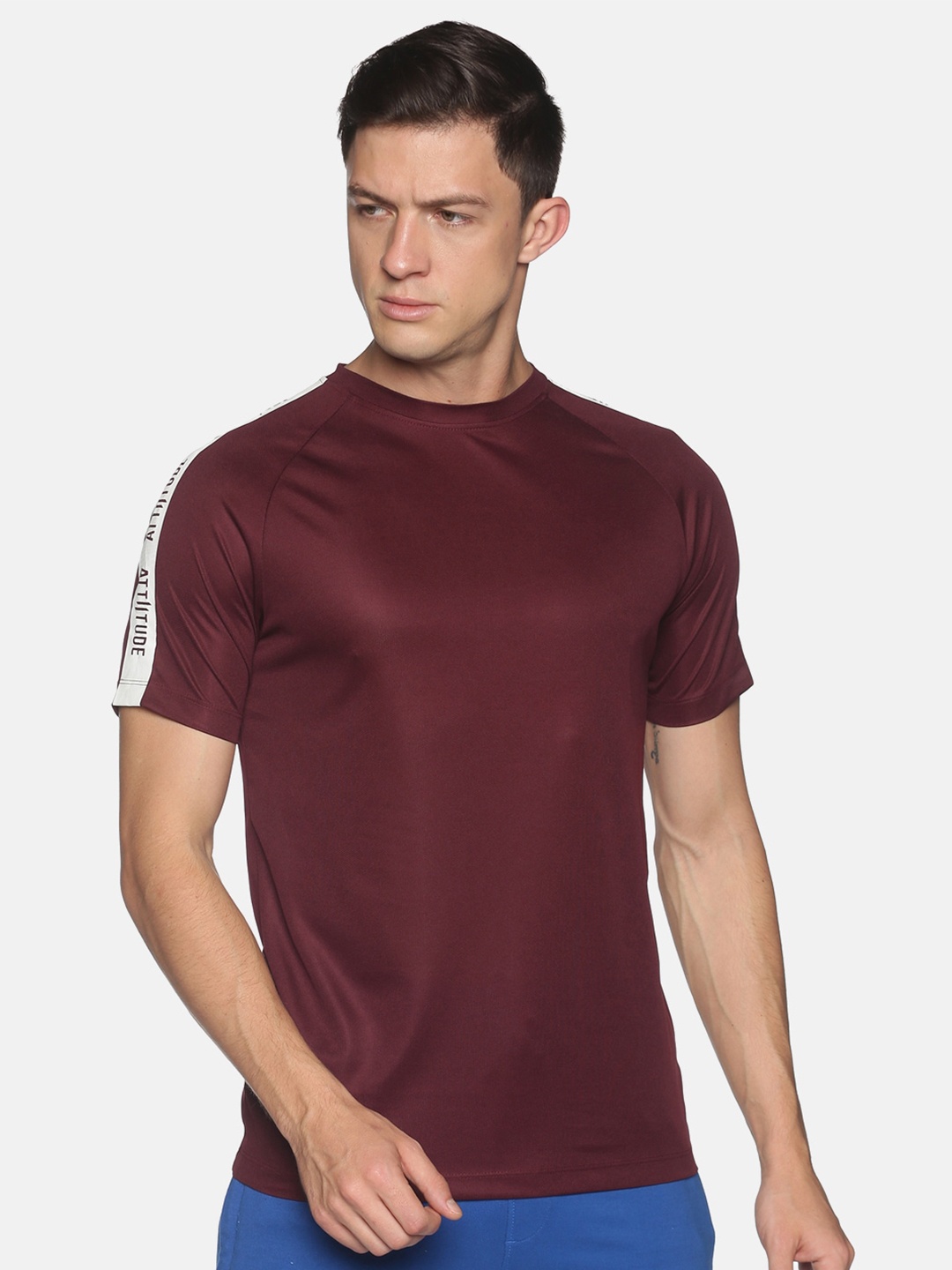 

ATTIITUDE Men Maroon Solid Slim Fit T-shirt