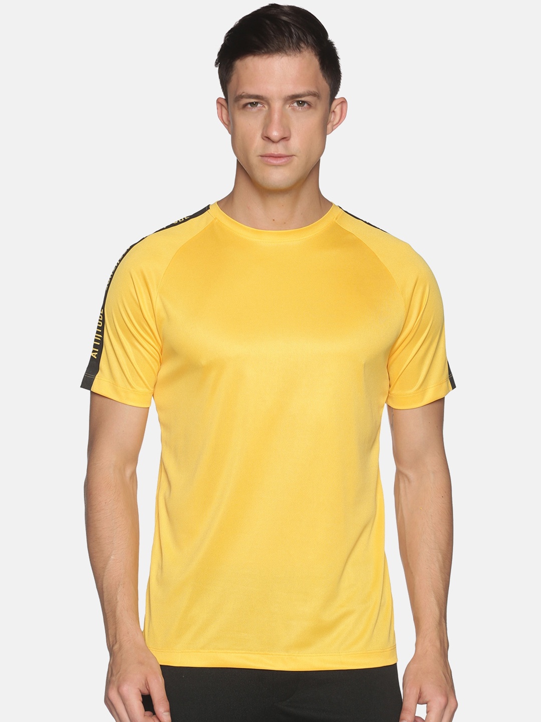 

ATTIITUDE Men Yellow Slim Fit T-shirt
