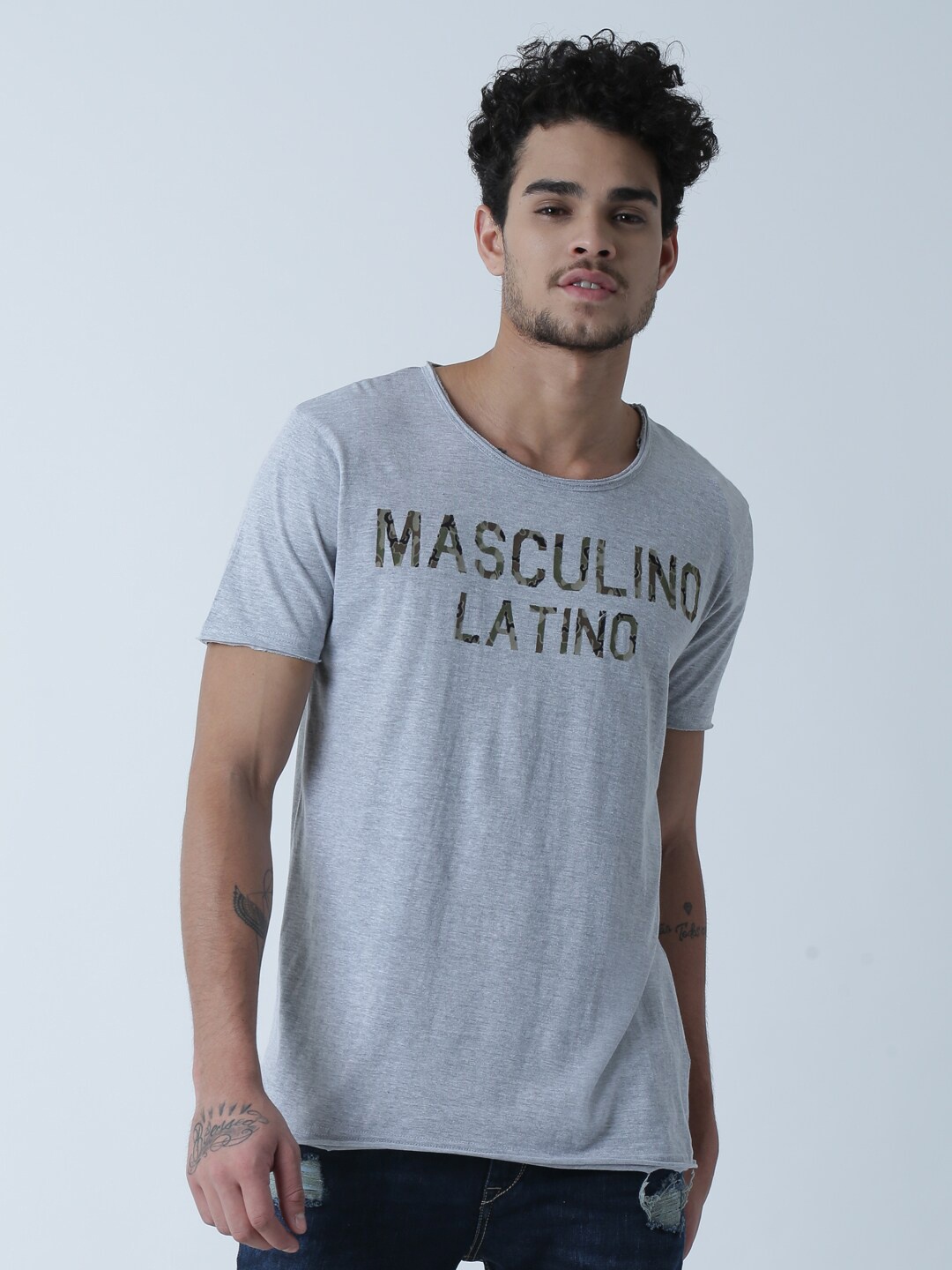 

Masculino Latino Men Grey Melange & Olive Green Typography Printed Cotton T-shirt