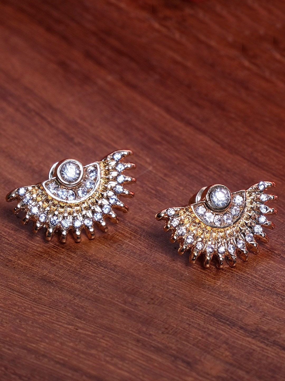 

Lilly & sparkle Gold-Toned Contemporary Studs Earrings